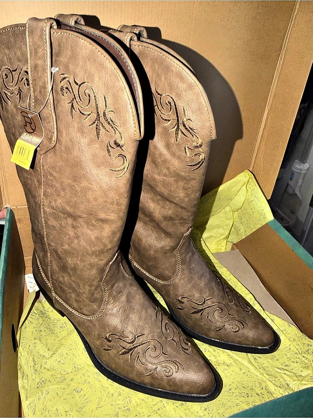 Roper Brooklin Brown US 9 Heeled Western Boots